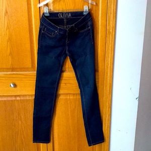 Delia’s jegging. Dark Rinse. Size 3. Stretchy.